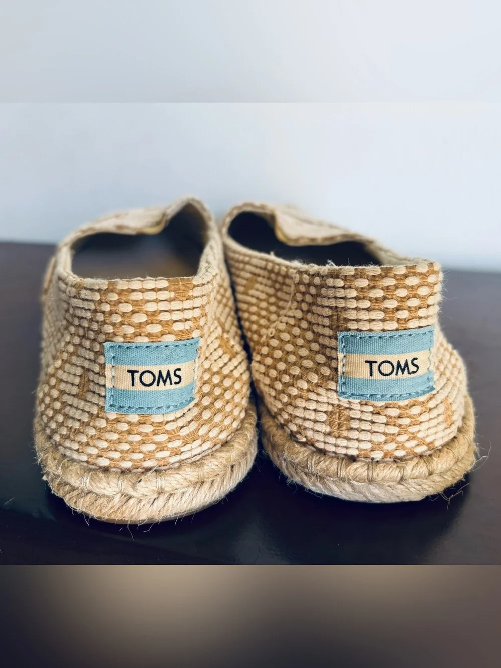 Toms Woven Tan & Cream Slip-On Loafers  Women’s (Size 10) NWOT